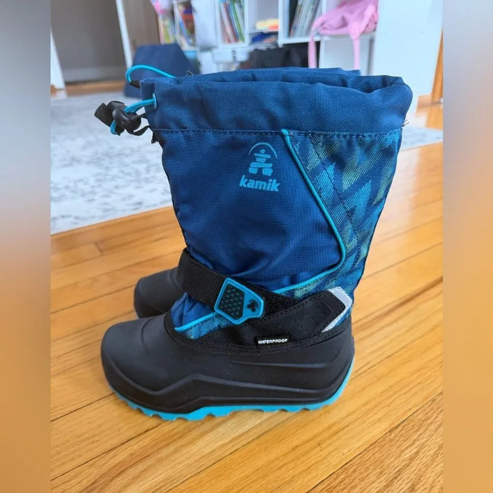 Kamik Kids Navy and Aqua Winter Snow Boots size 1